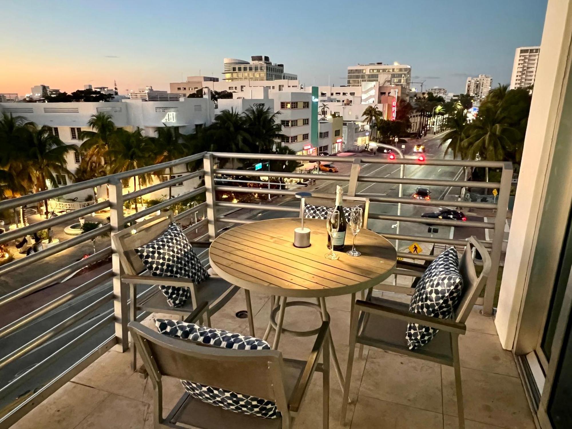 Boutique Suites 3 Min Walk To Beach マイアミビーチ エクステリア 写真